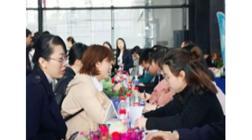 猎才行动：幸运传世亮相2018年春季全区人才交流大会