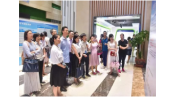 广西高校基层党支部书记培训班莅临幸运传世考察党建工作