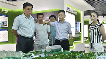 贵州大龙经济开发区党工委委员杨黎波率队莅临幸运传世考察