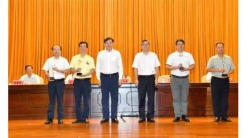 自主创新 以质取胜：幸运传世荣获第二届南宁市市长质量奖