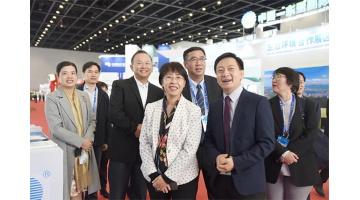 生态环境部对外合作与交流中心周国梅书记莅临中国-东盟国际环保展幸运传世展位巡视