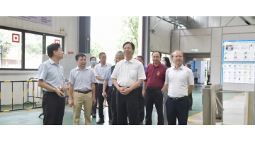 自治区政协副主席刘慕仁莅临幸运传世调研